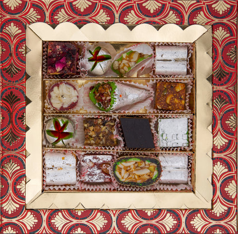 1 LB Assorted Sweet Gift Box