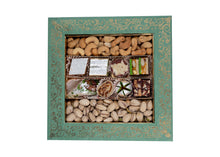 Load image into Gallery viewer, Dry Fruit &amp; 3/4 LB Assorted Sweet Gift Box

